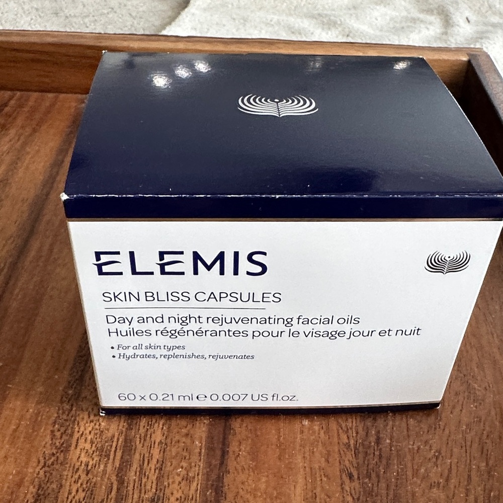 ELEMIS Skin Bliss Capsules - Navy Blue